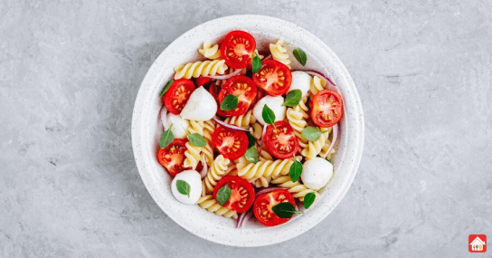 Caprese-Pasta-Salad--one-pot-meal