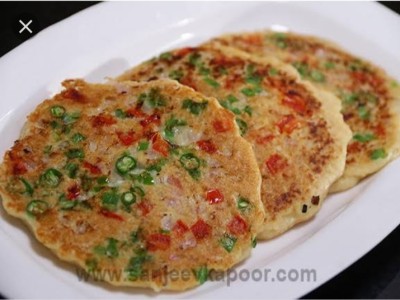 Rava Uttapam + Tamato Ketchup (5 Nos.)