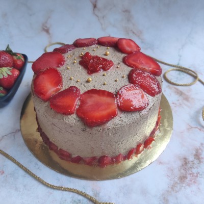 Choco Strawberry Cake - 1 Kg