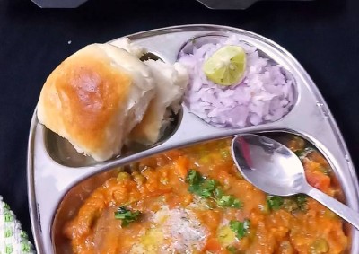 Pav Bhaji (4 Pav)