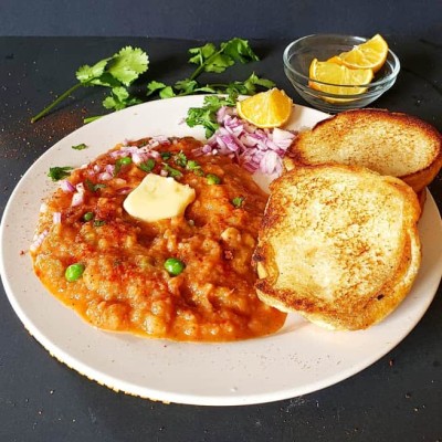 Butter Pav Bhaji  (4 Pav)