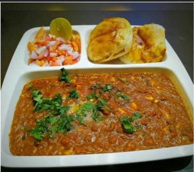 Butter Pav Bhaji With 6 Pav