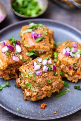 Cheese Garlic Masala Pav 3 Piece