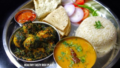Aloo Palak Sabji With Rice With 2 Roti With Dal With Salad And Papad