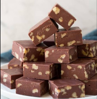 Chocolate Fudge (500gm)