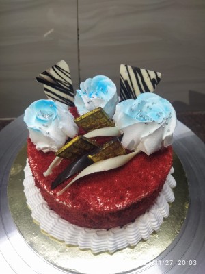 Red Velvet Cake (500 Gm)