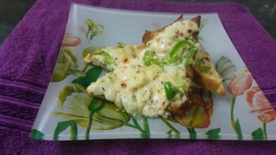 Chilli ,Cheese Garlic Toast (4 Slices)