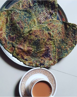 Palak Or Methi Paratha (10 Piece)
