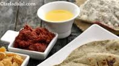 Rotla With Chutney Combo
