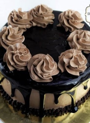 Chocolate Ganache Cake