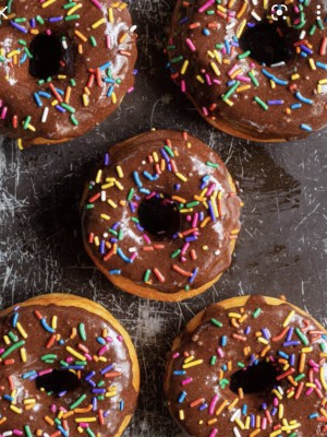 Donuts (4 Pieces)