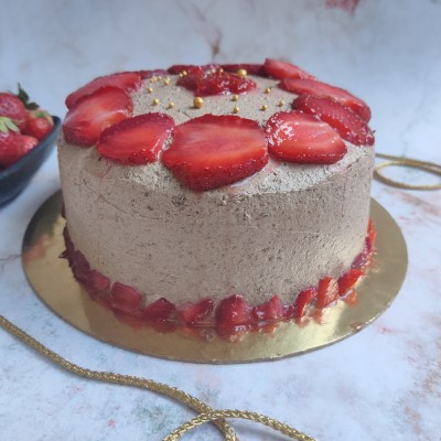 Choco Strawberry Cake (500 Gms)