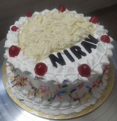 White Forest Cake (500Gm)