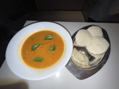 Idli Sambar (3 Idli)