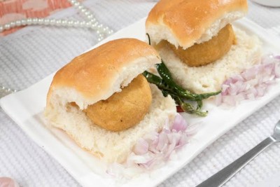 Vadapav (min Qty 10)