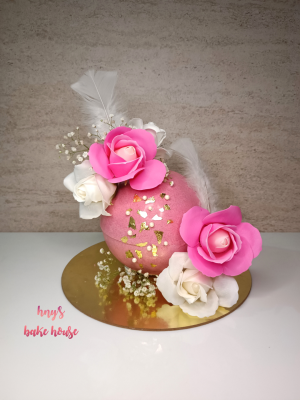 Pinata Cakes
