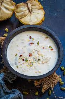 Sitafal Basundi (250gm) + Puri (10) Combo