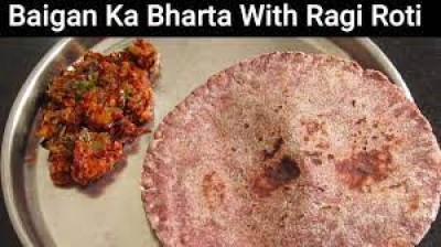 Ragi Rotla  (2) With Sev Bhaji Or Bengan Bharta