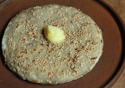 Bajri Bhakri.