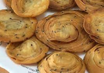 Pad Waali Puri (500gm)+Farsi Puri (500 Gm)