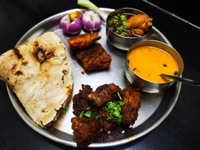 Chiken Marathi Thali
