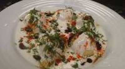 Stuffed Dahi Vada (7p)