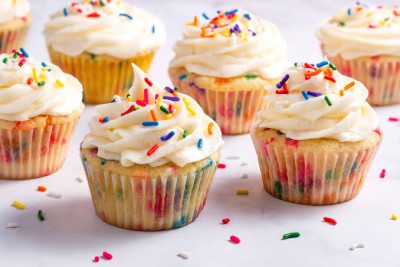Vanilla Cup Cake (Min 6)