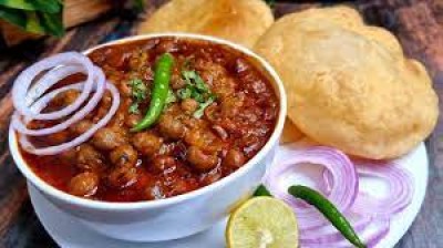 Chole Bhature (2)