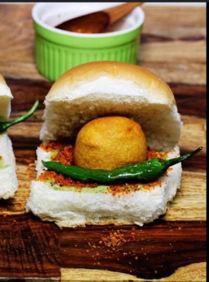 Party Order Vadapav (Min 15)