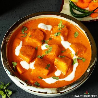 Makhani Paneer With 2 Parathas