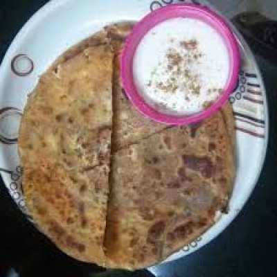 Paneer Paratha 3 With Curd Paneer Paratha 3 With Curd