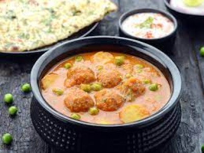 Kofta Curry With 4 Paratha Kofta Curry With 4 Paratha