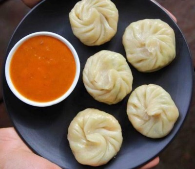 Veg Steam Momos (10 Pieces)