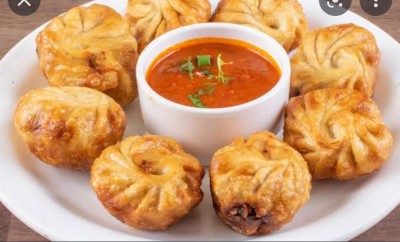 Veg Fried Momos (10 Pieces)
