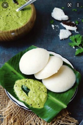 Idli Chutney 6 Idli With Coconut Chutney