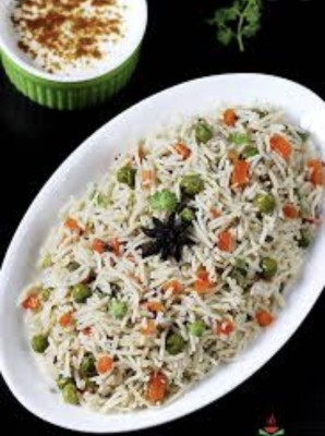 Vegetable Pulao 500gm With Boondi Raita