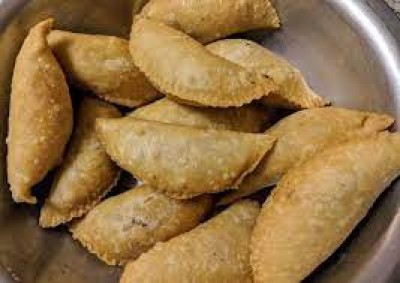 Pure Ghee Gujiya (kg) Pure Ghee Gujiya (kg)